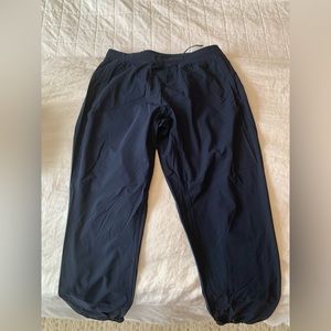 Men’s Lululemon size large surge jogger